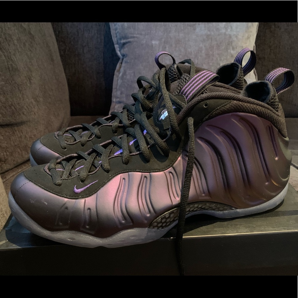 Men’s size 13 Nike Foams